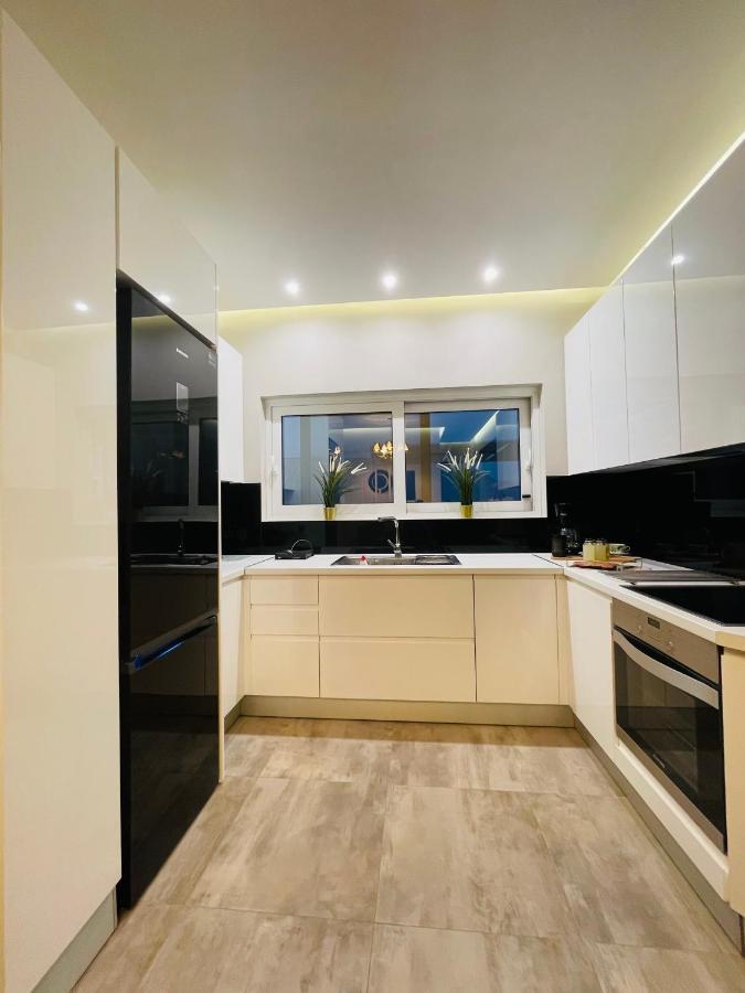 Kapsalakis Penthouse Apartment