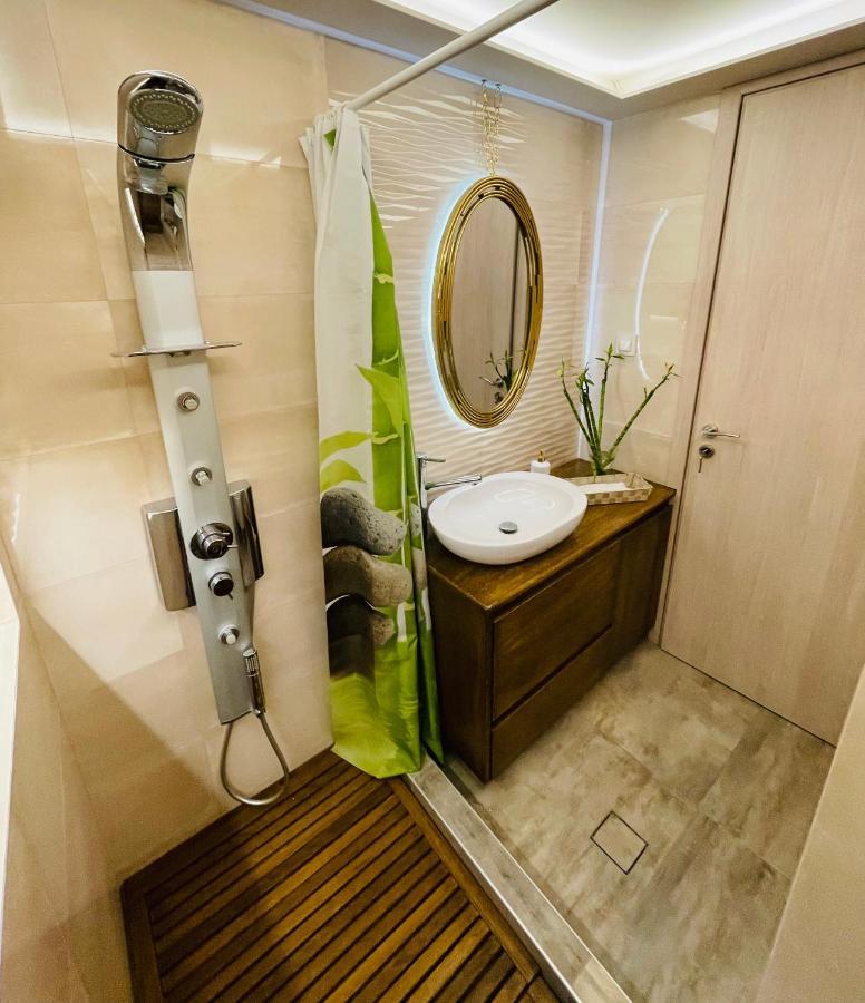 Kapsalakis Penthouse Apartment Corinth