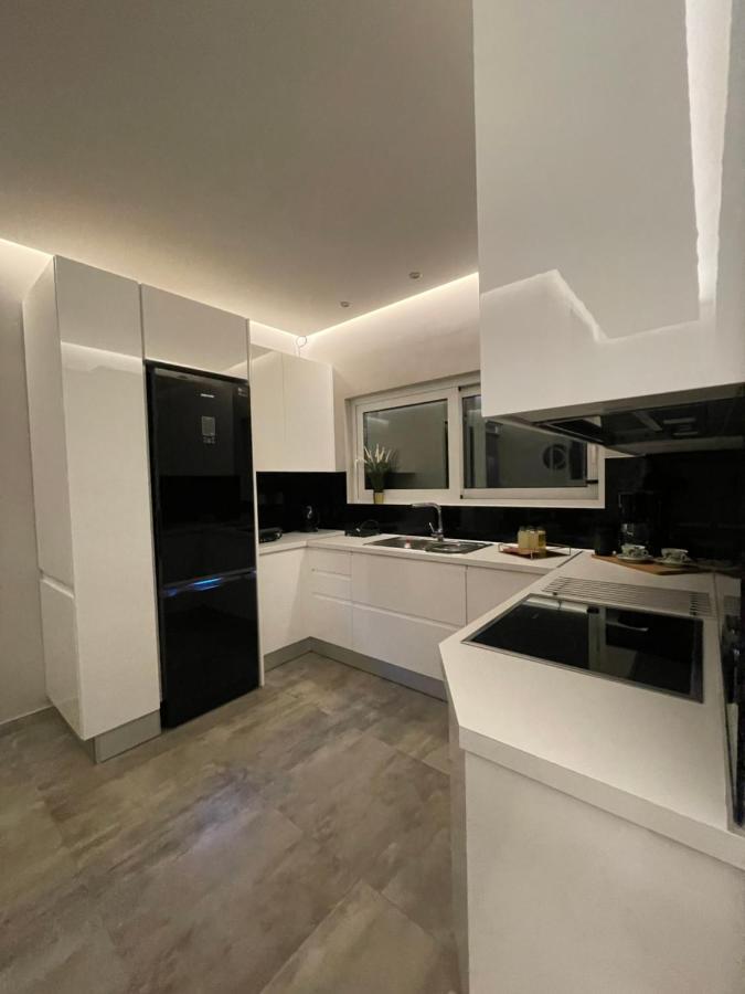 Kapsalakis Penthouse Apartment
