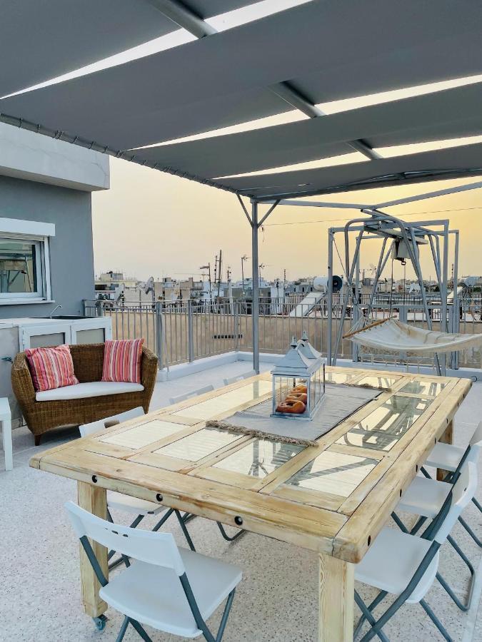 Kapsalakis Penthouse Apartment *