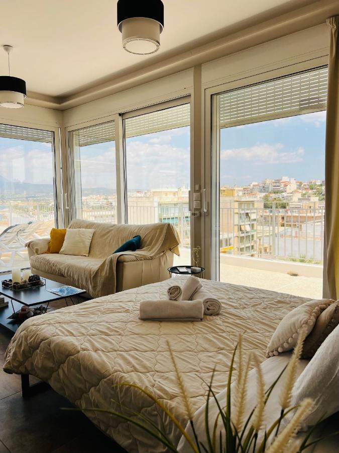 Kapsalakis Penthouse Apartment *